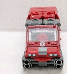 Transformers Siege Ironhide WFC Generations War for Cybertron Figure Hasbro