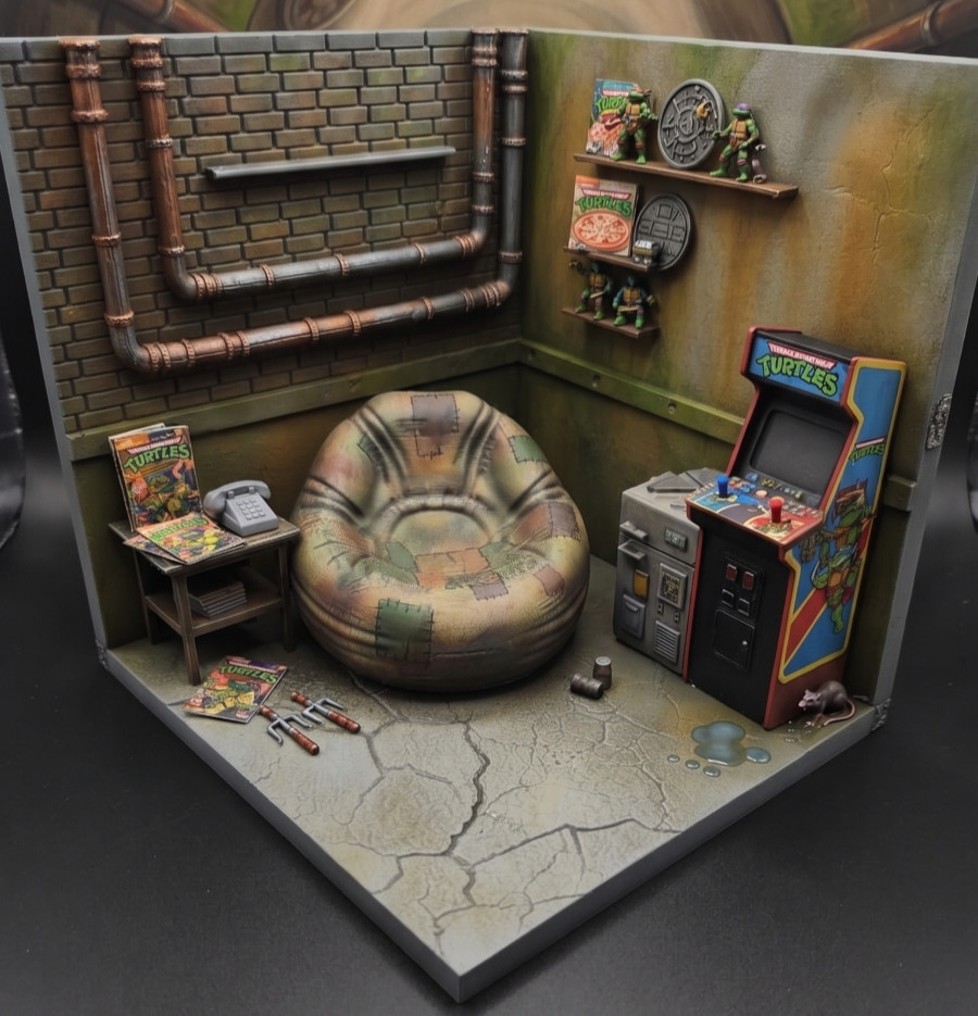 1:12 or 1:18 Scale TMNT Michelangelo Room Diorama with Accessories 3D Printed