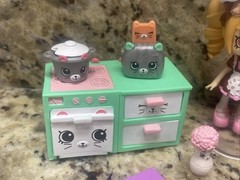 Shopkins Happy Places Kitty Kitchen Welcome Pack Set 100% Complete