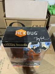 Tony Hawk Circuit Board Hexbug Flat Bank Ramp and 1 Santos Skateboard Ages 8+