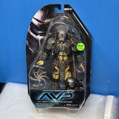 NECA AVP Alien vs Predator CELTIC PREDATOR Series 14 Figure Authentic 2015 Read