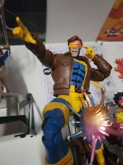 Mondo 1/6 scale Cyclops X-Men 97 figure *LOOSE / AS IS. INCOMPLETE)