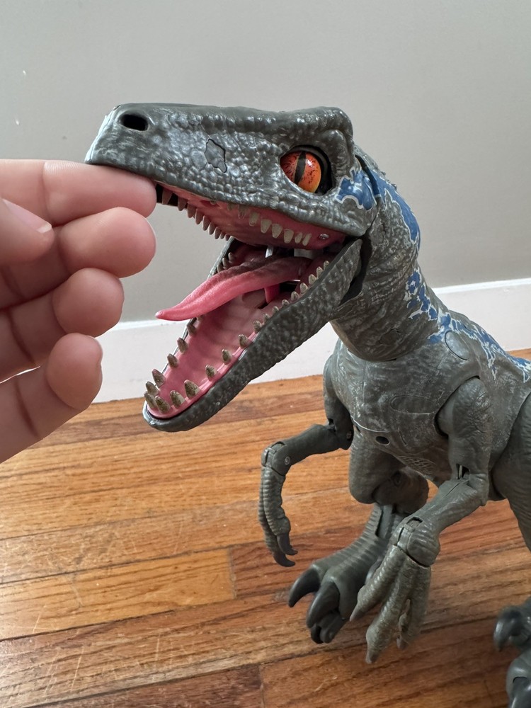 Jurassic World Alpha Training Blue Velociraptor No Remote No Charger Not Tested