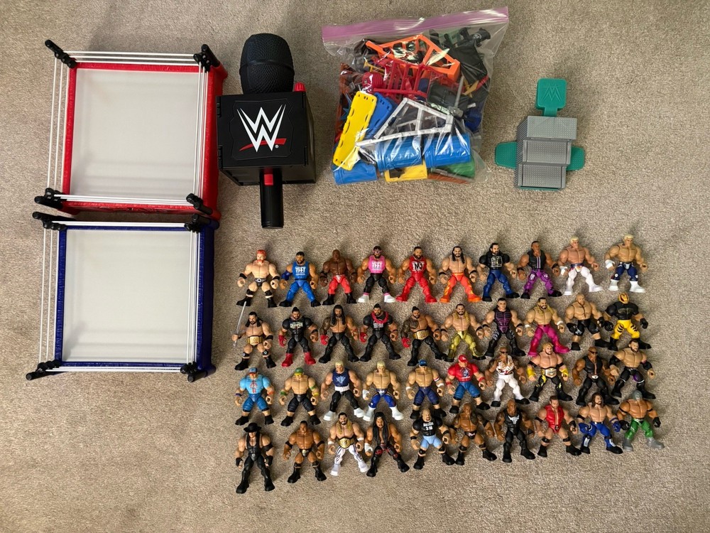Mattel WWE Knuckle Crunchers lot of 40 figures, 2 Rings, Microphone, Accessories