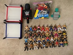 Mattel WWE Knuckle Crunchers lot of 40 figures, 2 Rings, Microphone, Accessories