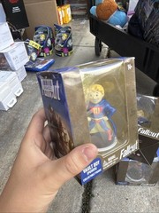 Fallout Vault Boy (Power) 3-Inch Mini Figure