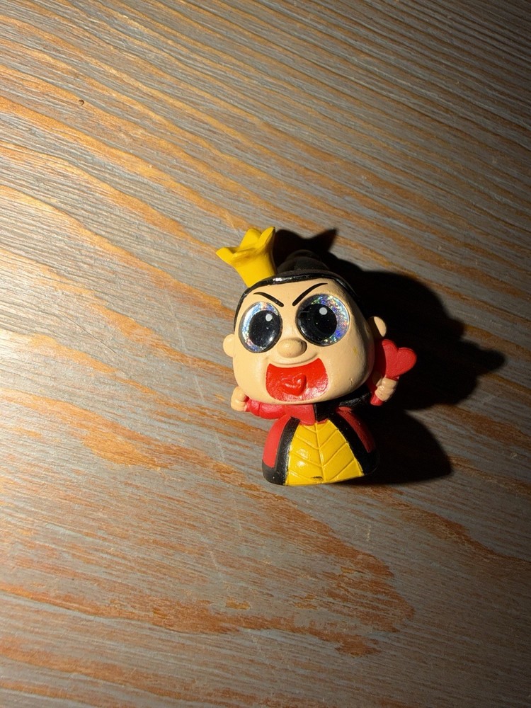 Disney Doorables Series 6 Mr. Smee & Queen of Hearts Common Figures Lot Of 2