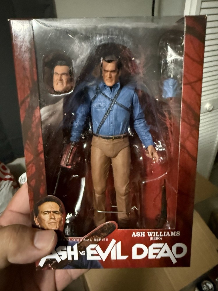 Ash vs Evil Dead Series 1 Ash Williams (Hero) 7″ Action Figure – NECA – NIB
