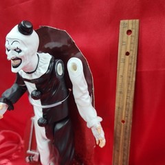 Terrifier Art the Clown Giant 12″ Figure – Trick or Treat Studios- Broken Arm