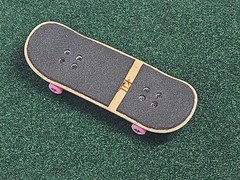 34mm Professional Fingerboard Complete | Abstract B-Stock Wheels