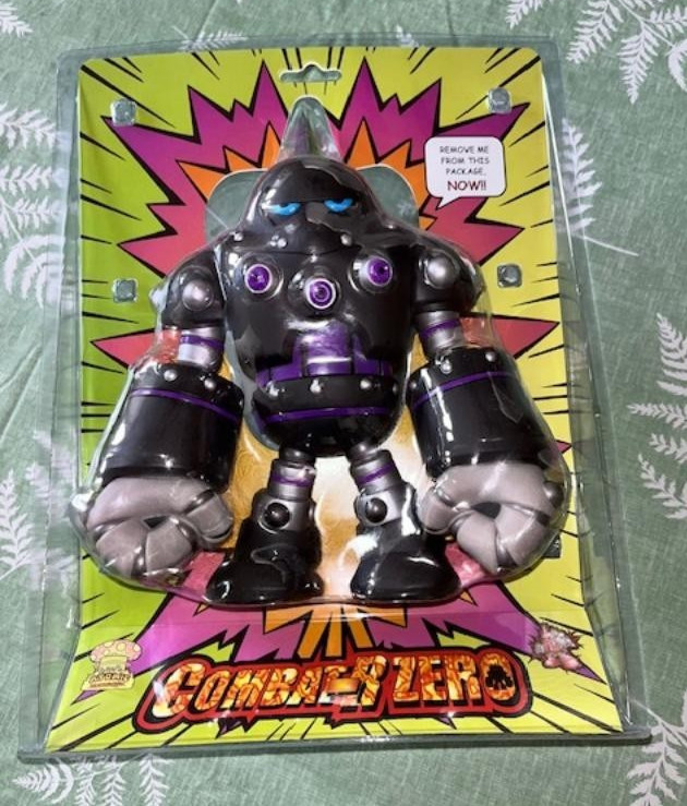 New Atomic Mushroom COMBAT R ZERO Skunkwerks Black Purple Colorway Vinyl Figure