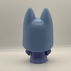 Unbox Bad Meaw Maud Mueanfun 4 in. Vinyl Sofubi Figure w/Enamel Pin Badmeaw Toy