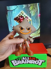 Ketupat Kepat – Italian Brainrot toy Limited Edition Physical