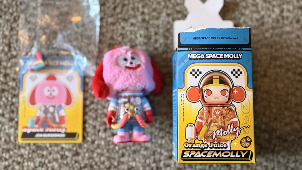 Mega Space Molly 100% Series 4 Confirmed Jon Burgerman