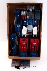 Transformers Generations Titans Return Titan Fortress Maximus w/box