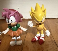 Lot Of 5 2.5 Jazwares Sega Sonic Hedgehog Figures Sonic Tails Knuckles Amy