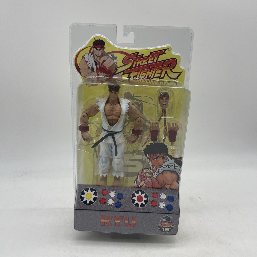 CAPCOM Street Fighter Round 1 – White Gi RYU Action Figure (SOTA Toys, 2004)