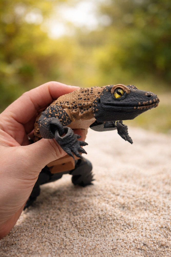 Articulated Komodo Dragon 3D Printed – 12” Reptile Toy Model – Realistic Eyes