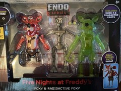 IN HAND 🔥CLASSIC FOXY & RADIOACTIVE FOXY Five Nights At Freddy’s Endo-01 FNAF
