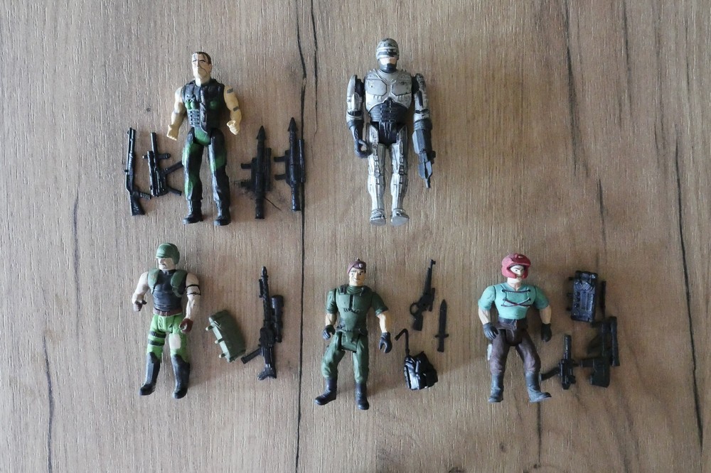 Vintage Action Figures Lot: Original Toy Island & Polish Action Force Evanplast
