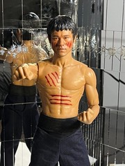 BRUCE LEE 1:6 ENTER THE DRAGON MIRROR ROOM FIGURE W 2+ OUTFITS,WEAPONS & HANDS