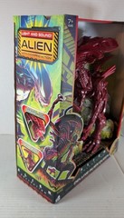 Alien Collection Light & Sound Deluxe Alien Queen Giant Action Figure