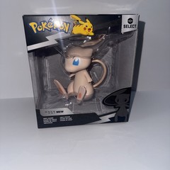 Jazwares Pokemon Select Series 1 Mew Boxed 4″ Vinyl Figure Collectible NIB Mint