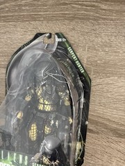Aliens vs. Predator SERPENT HUNTER Video Game PREDATOR NECA Sealed MIP 2017