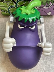 SKET ONE EGGSTER PURPLE PLAY DEVIL URBAN DESIGNER VINYL ART FIGURE NEW IN BOX