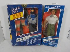 N A327 GI Joe 12″ Hall of Fame Action Figure Lot: Snake Eyes & Grunt (DMG Box)