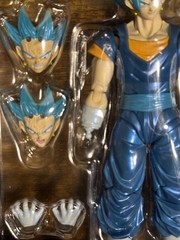 S.H.Figuarts Dragon Ball Super Saiyan God Super Saiyan Vegito Exclusive Edition