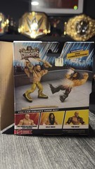 Mattel WWE Knuckle Crunchers – SETH ‘FREAKIN’ ROLLINS W/ Kendo Sticks