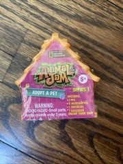 Animal Jam Adopt A Pet House Series 1 Mystery Blind Pack Random Color New Sealed