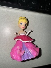 Cinderella, Disney Princess Snap Ins, 3″ Figure with Pink Dress$