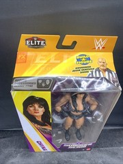 DMG BOX – WWE Elite Collection Chyna Summer Slam Figure BAF Jessie Ventura