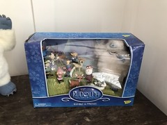 Rudolph The Red-Nosed Reindeer BUMBLE & FRIENDS 12 Figures Memory Lane 2002 +EXT