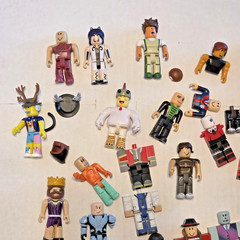 Roblox Video Game Character Lot Of 20+ Figures / See Photos
