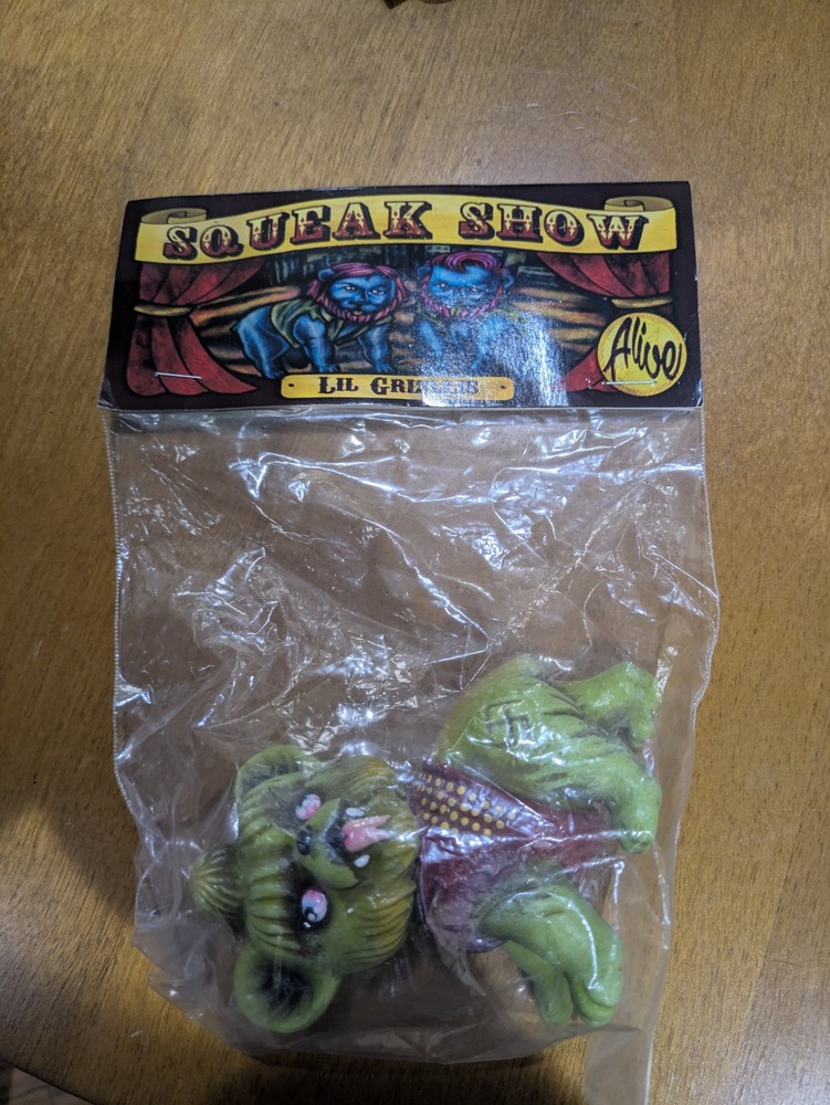 Grizzli Atom Soft Vinyl Oddities Squeaky Toy New Old Stock Kaiju Sofubi