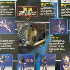 Trendmasters iD4 Independence Day ALIEN ATTACKER PILOT Figure NIP w/disk Sealed