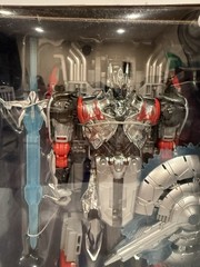 Transformers AOE Silver Knight Optimus Prime Platinum Edition NEW – Damaged Box