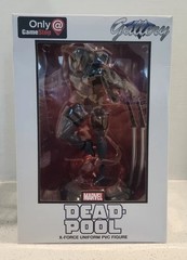 DIAMOND SELECT TOYS Marvel Gallery: Deadpool (X-Force Costume) PVC Figure