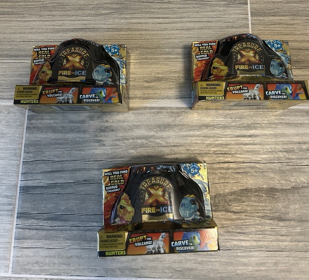 Moose Enterprise Treasure X Fire Vs Ice Action Figure Collection Hunter Dinosaur
