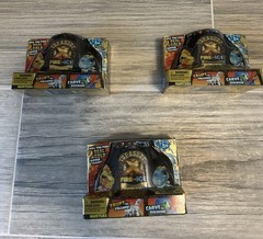 Moose Enterprise Treasure X Fire Vs Ice Action Figure Collection Hunter Dinosaur