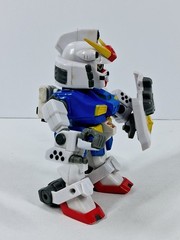 SD Gundam Force 01 Captain Gundam 4″ Action Figure 2004 Bandai Robot Toy & Shiel