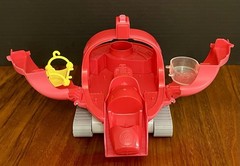 Octonauts Gup-X Rescue Vehicle + Barnacles & Accessories *NON-WORKING SEE NOTES*