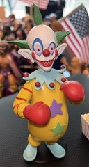 NECA 2022 Toony Terrors: Shorty – Killer Klowns From Outer Space – Action Figure