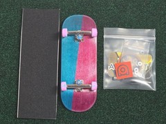 34mm Professional Fingerboard Complete | Abstract B-Stock Wheels