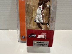 2004 McFarlane NBA LeBron James Cleveland Cavaliers Mini Action Figure 3″ NEW!