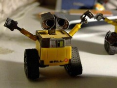Wall-E Mini Robot Movable 2.5″ Action Figure Party Toys Gift For Kids NEW PACK