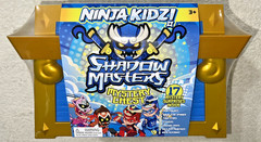 NINJA KIDZ SHADOW MASTERS MYSTERY CHEST 17 SURPRISES INSIDE **NEW**